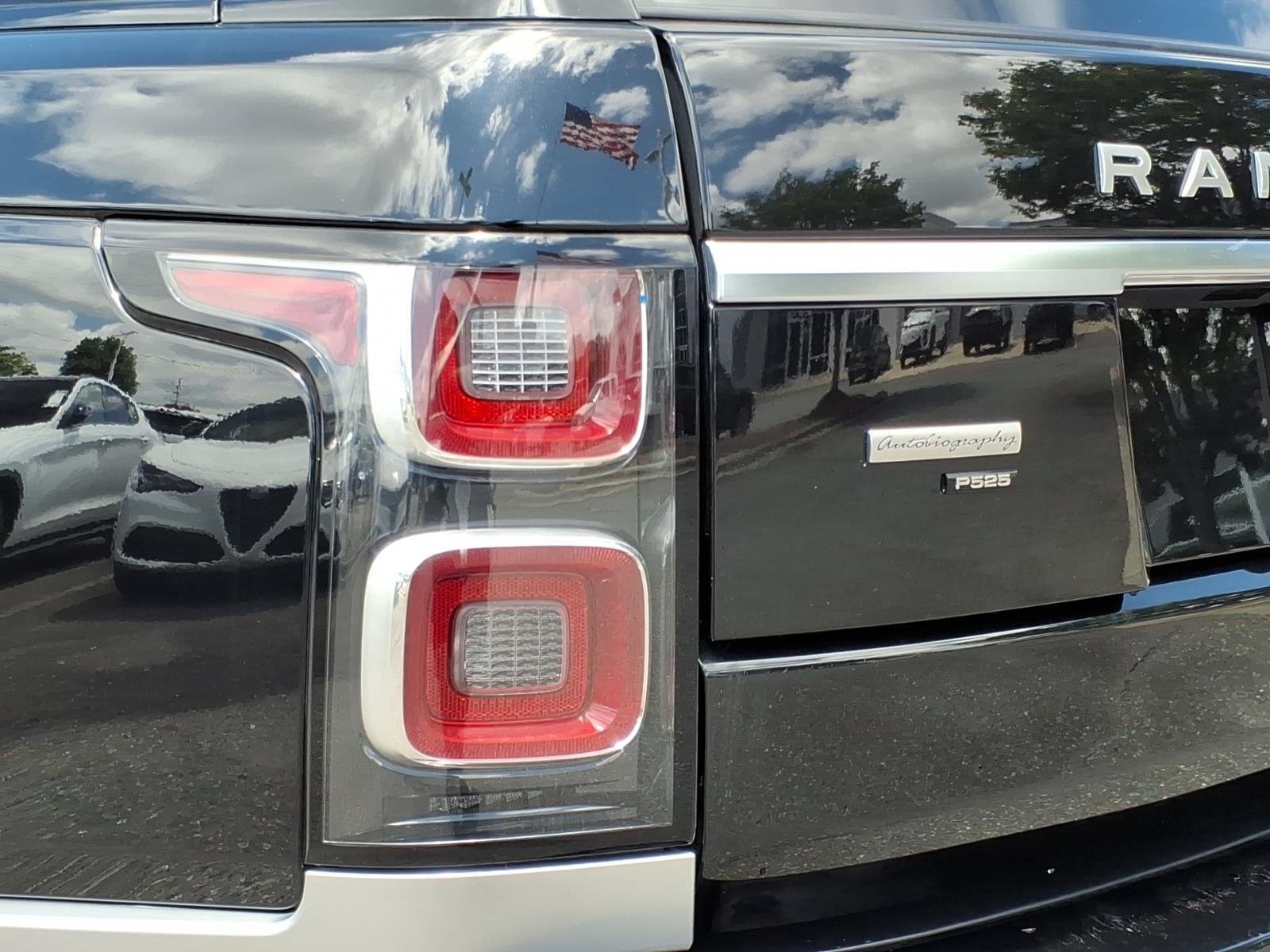 Used 2020 Santorini Black Metallic Land Rover Autobiography image 18