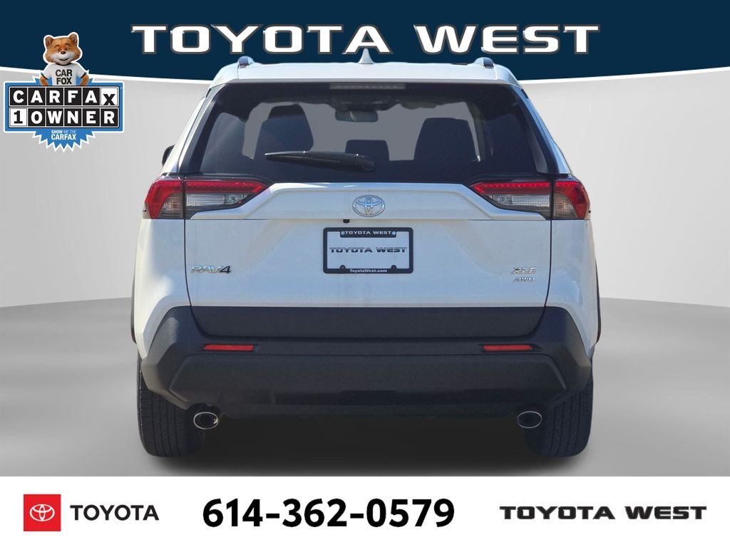 Used 2025 White Toyota XLE image 8