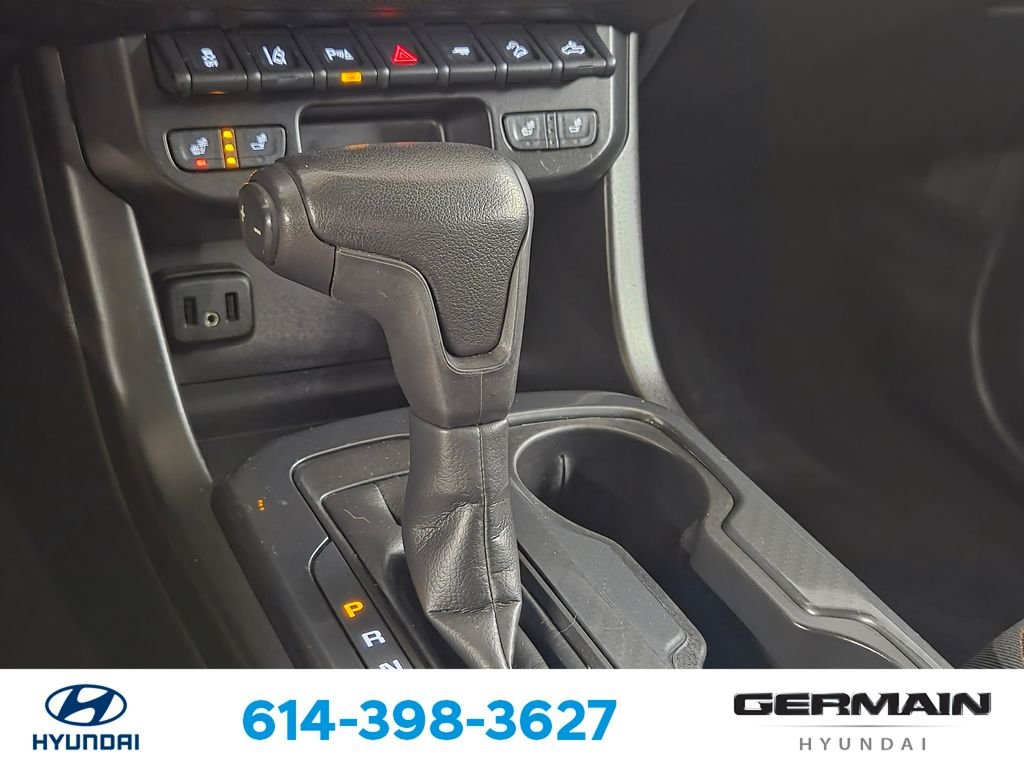 Used 2021 Gray GMC AT4 w/Leather image 25