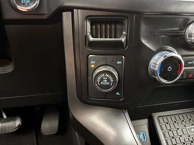 Used 2024 Black Metallic Ford XLT image 26