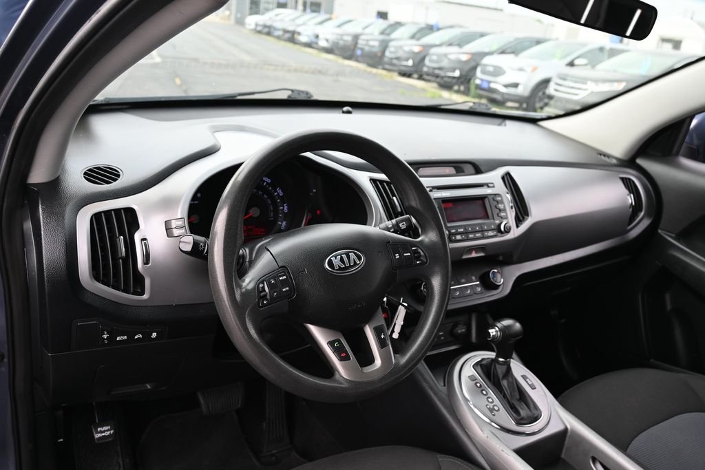 Used 2016 Twilight Blue Kia LX image 17