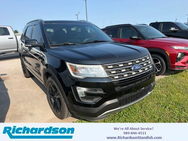 Used 2016  Ford XLT image 1