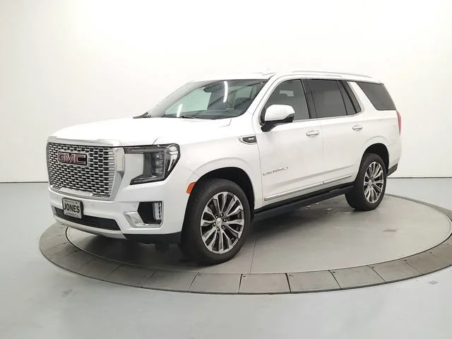 Used 2021 WHITE FROST TRICOAT GMC Denali image 4