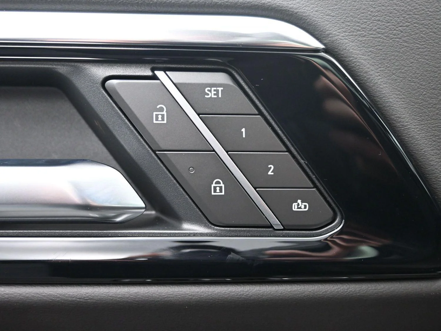 2026 Chevrolet Suburban Premier - Photo 25