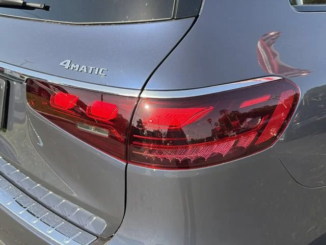 Used 2026 Blue Mercedes-Benz 4MATIC® image 9