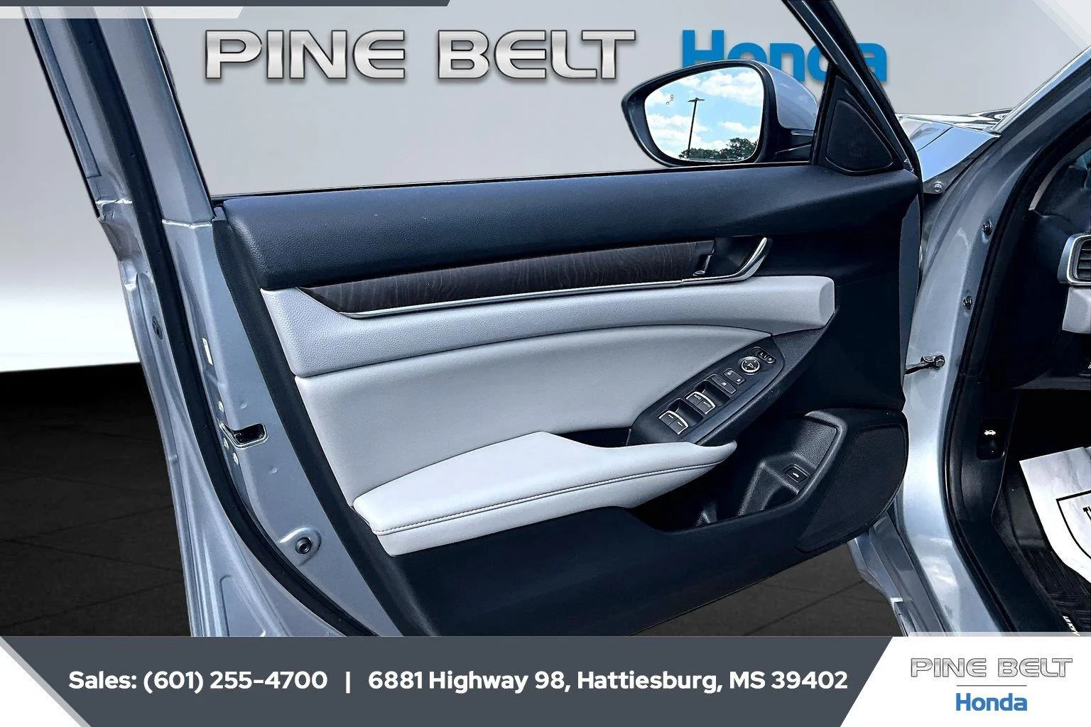 Used 2019 Lunar Silver Metallic Honda EX image 17