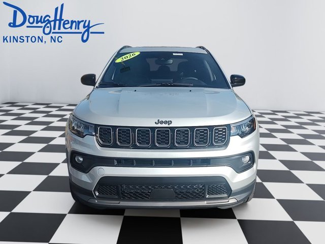 New 2026 Silver Zynith Metallic Clear-Coat Exterior Paint Jeep Latitude Altitude image 8