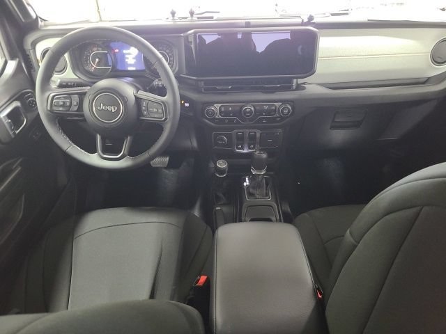 Used 2025 Granite Crystal Metallic Clearcoat Jeep Sport S image 18