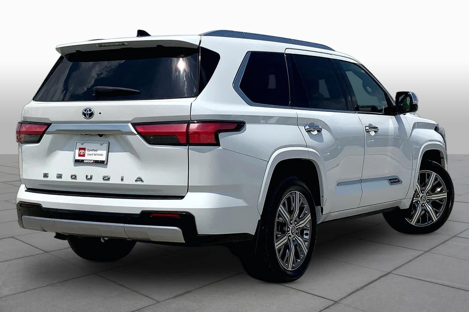 Used 2023 Wind Chill Pearl Toyota Capstone image 13