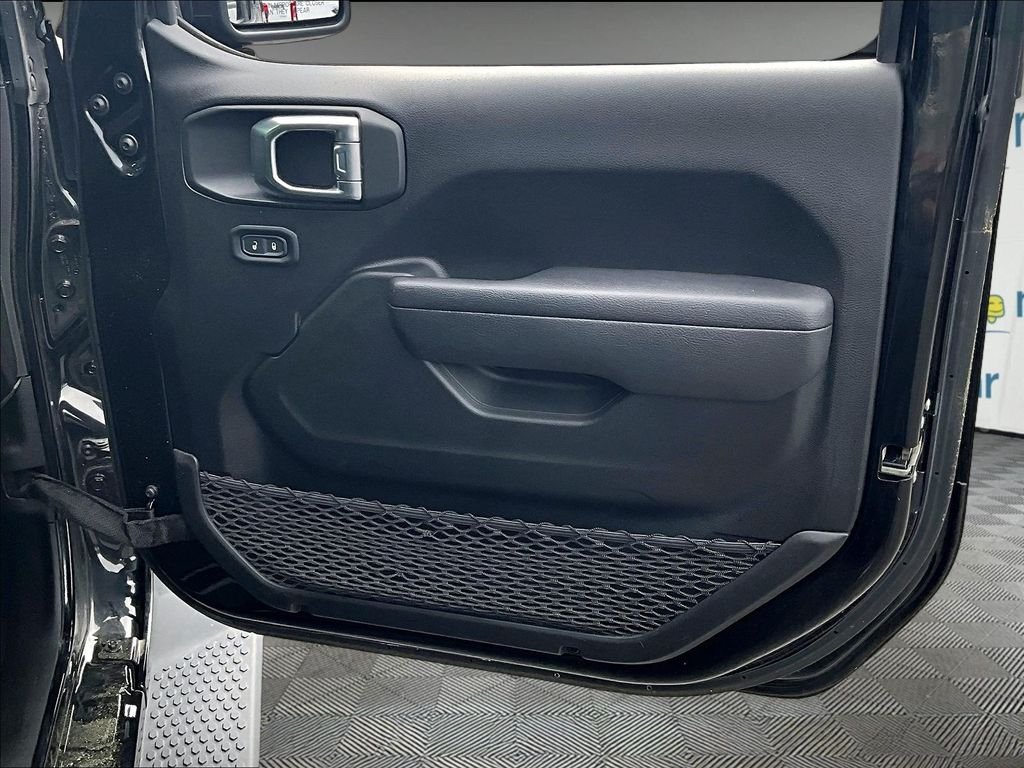 Used 2022 Black Jeep Unlimited Sport Altitude image 12