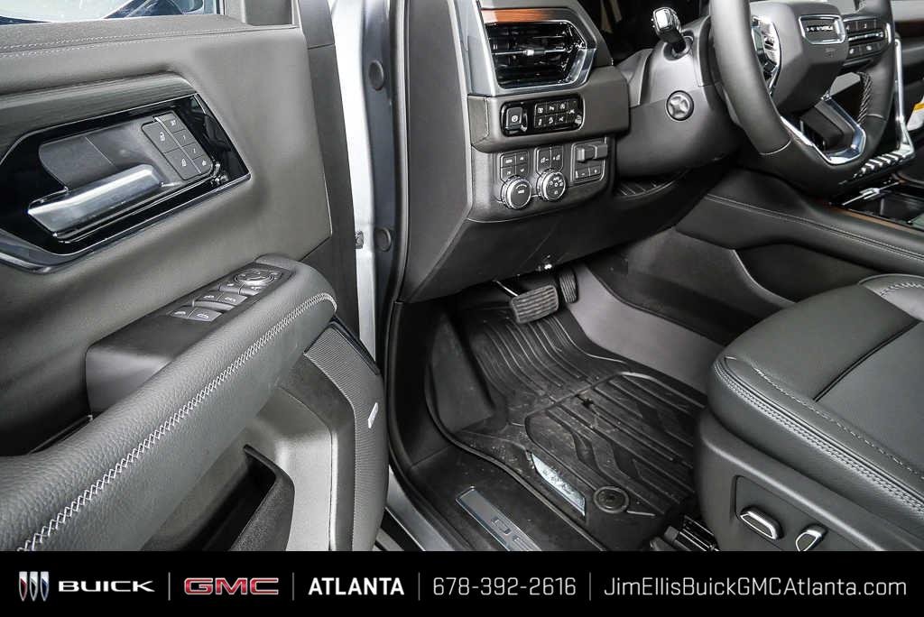2026 GMC Yukon XL Denali - Photo 9