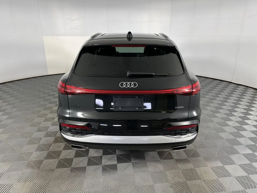 Used 2025 Black Audi 2.0T Premium image 11