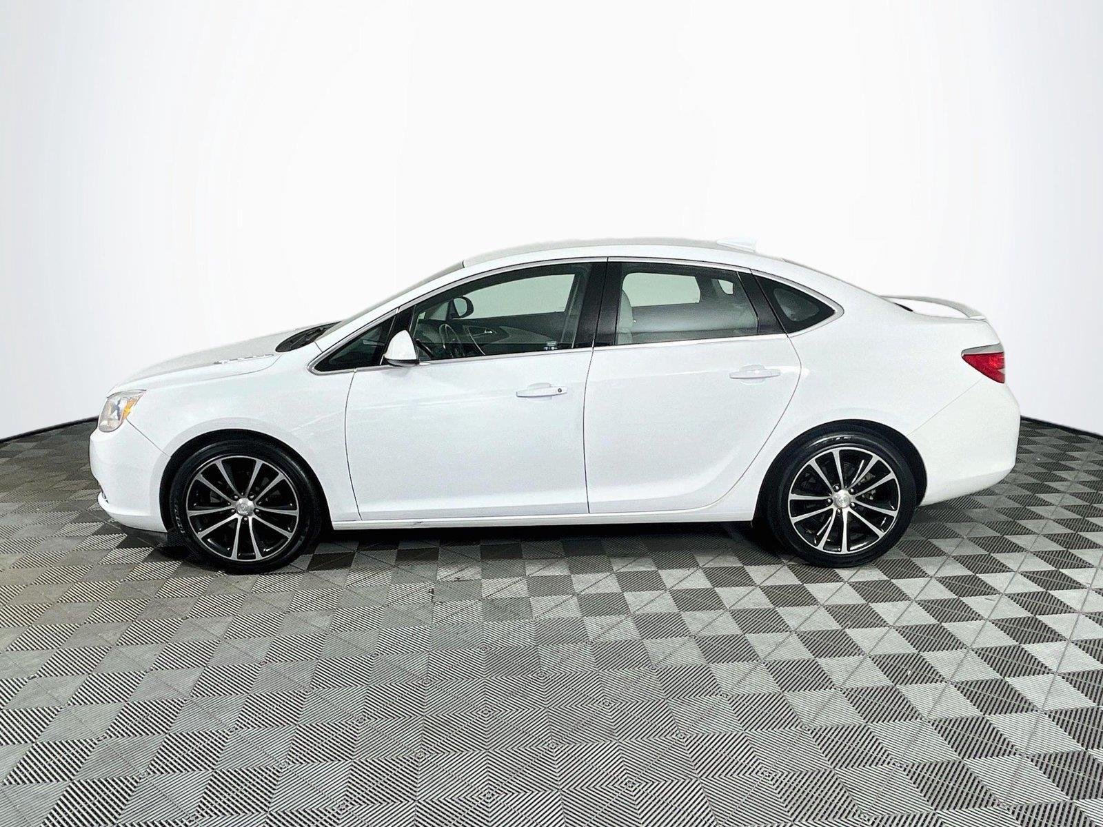 Used 2017 SUMMIT WHITE Buick Sport Touring image 4