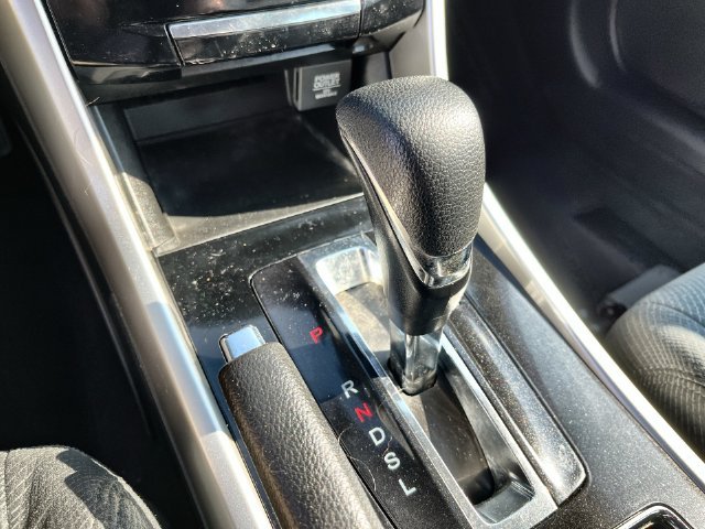 Used 2016  Honda EX image 30