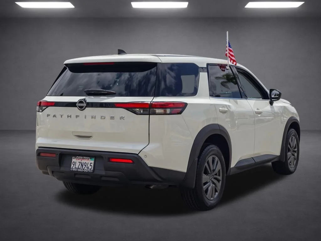 Used 2024 White Nissan S image 3