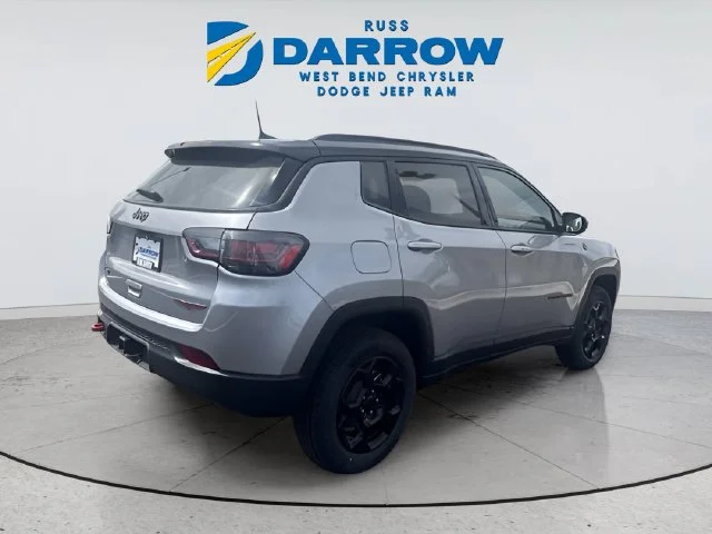 Used 2023 Silver Jeep Trailhawk image 18