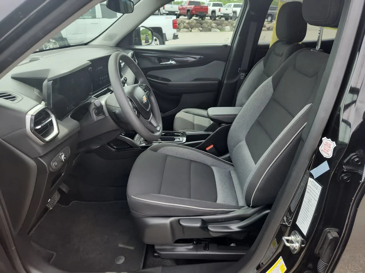 Used 2025 Mosaic Black Metallic Chevrolet LT image 13