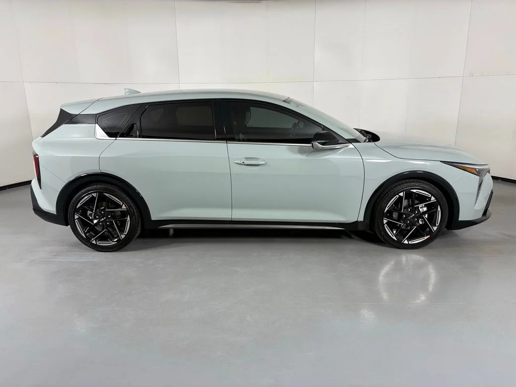 New 2026  Kia GT-Line image 9