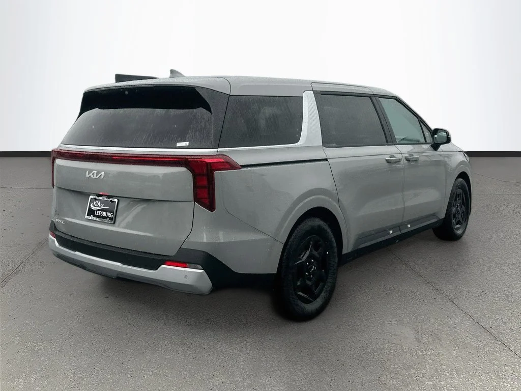 New 2027 Ceramic Silver Kia LXS image 7