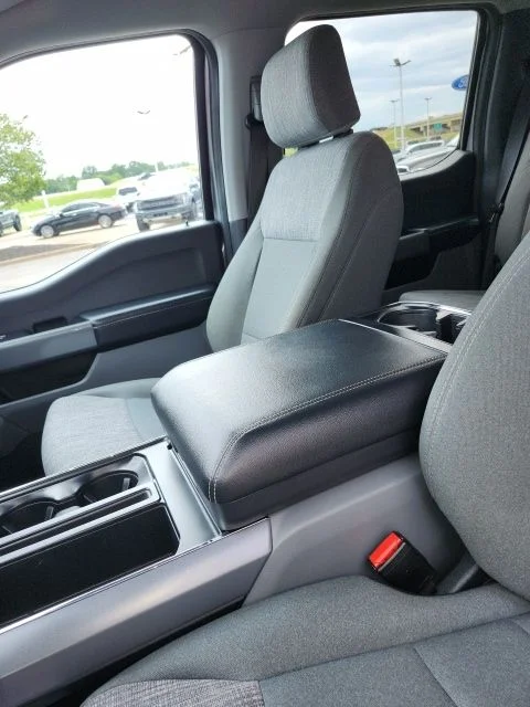 Used 2023 Silver Metallic Ford XLT image 39