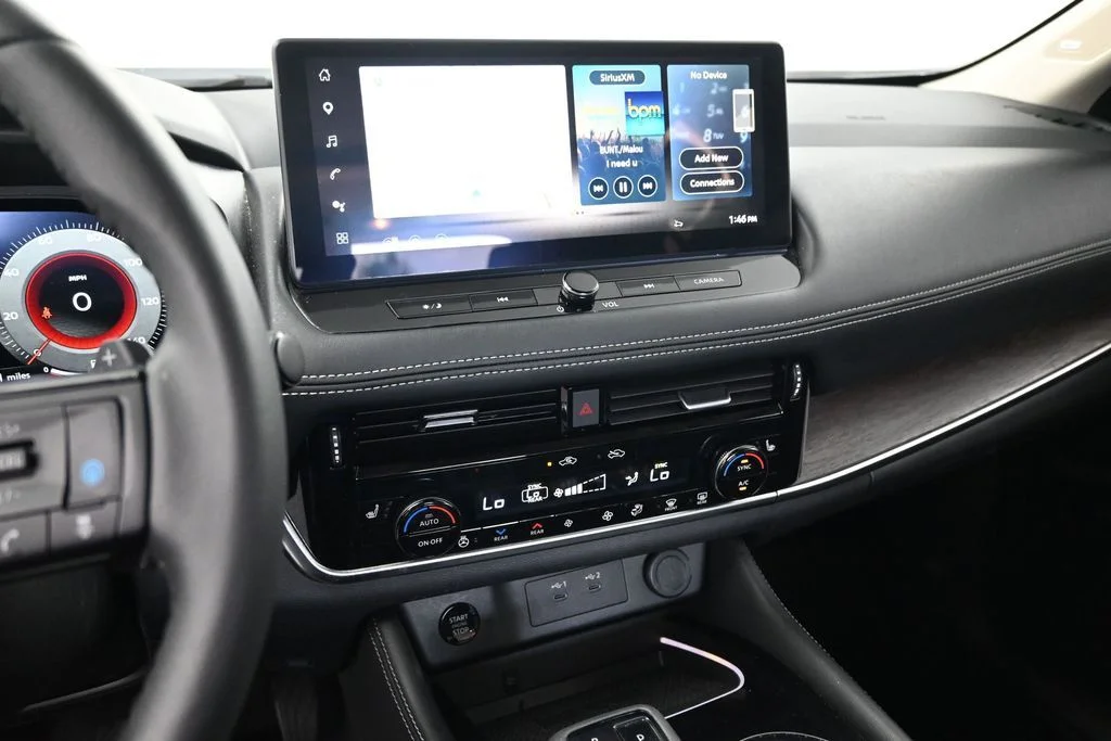 Used 2024 Gray Nissan Platinum image 23