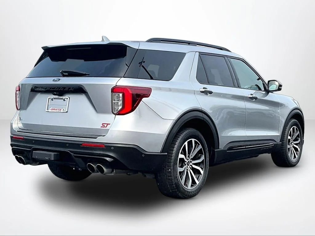 Used 2020 Silver Ford ST image 2