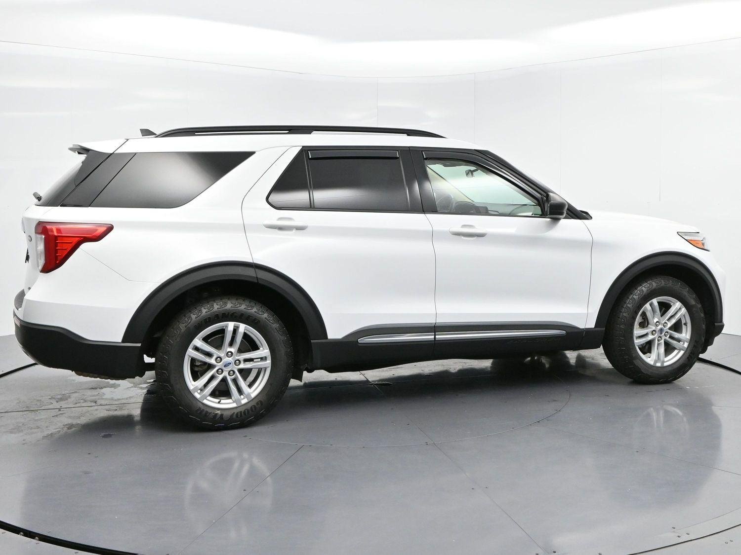 Used 2023 Oxford White Ford XLT image 8
