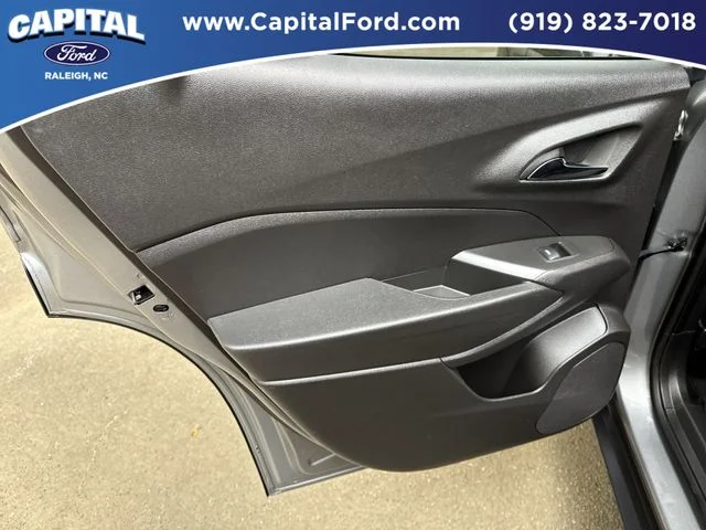 Used 2025 Gray Chevrolet LT image 17