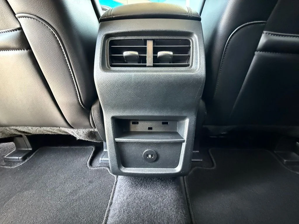Used 2024 Black Ford SEL image 36