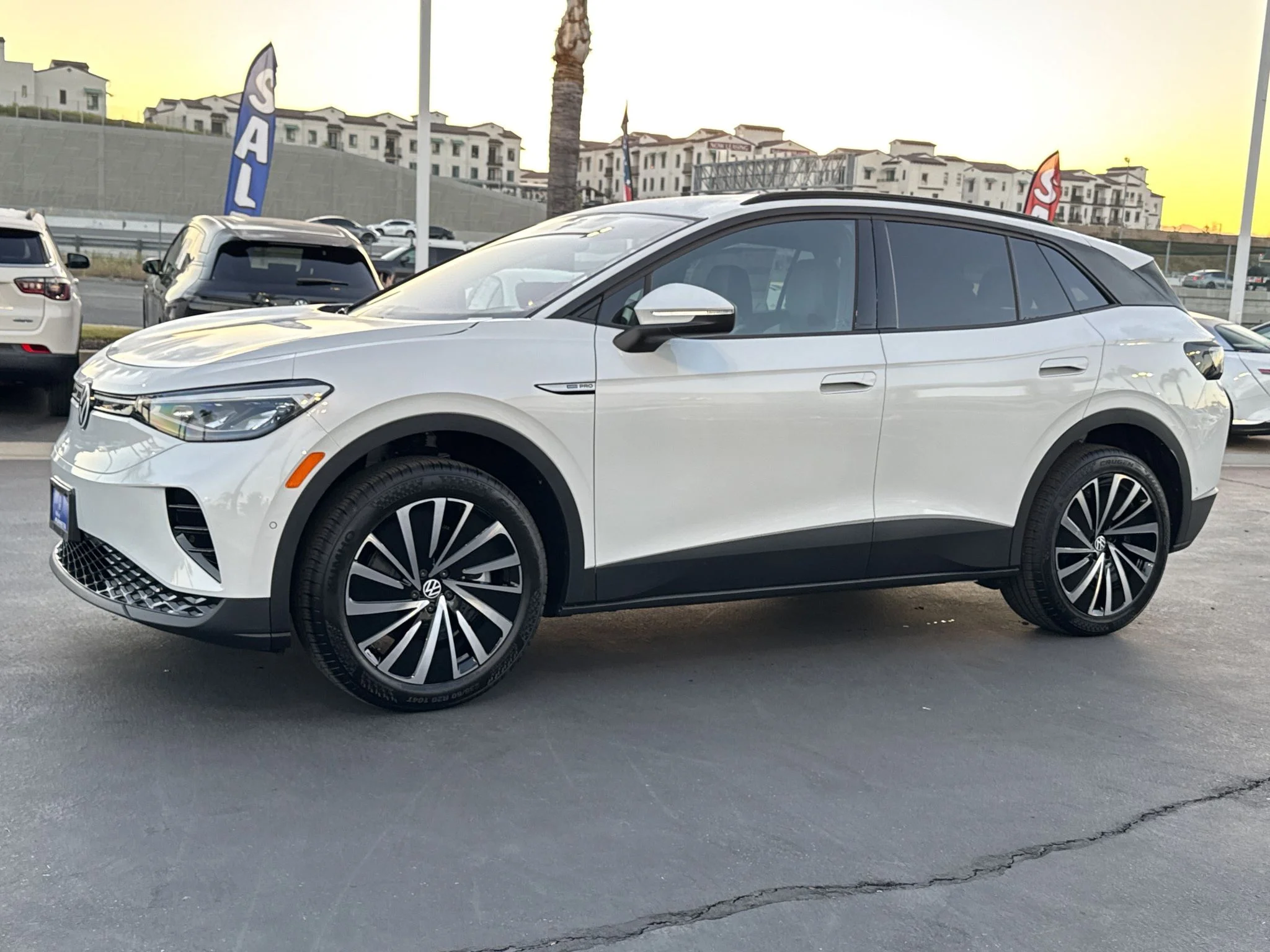 New 2026 Opal White Pearl Volkswagen Pro image 4