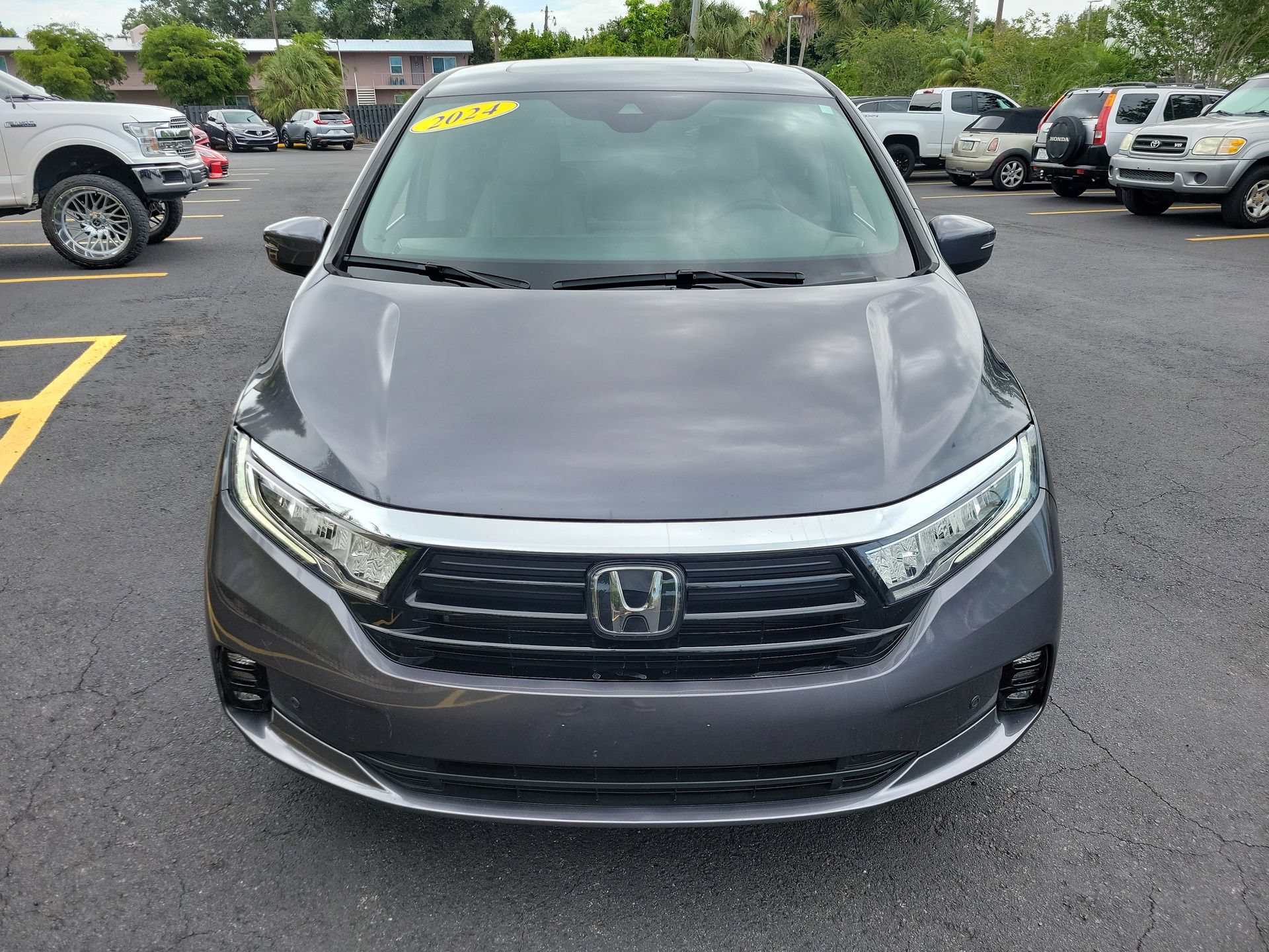 Certified Used 2024 Modern Steel Metallic Honda TOURING image 4
