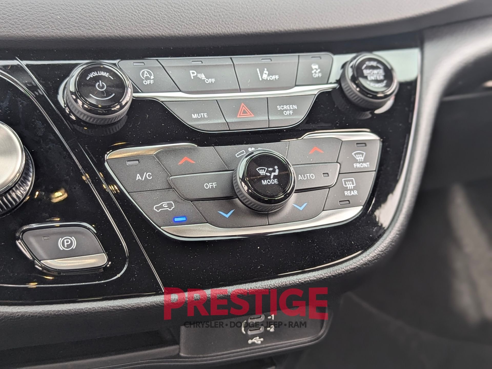 2026 Chrysler Voyager LX - Photo 20