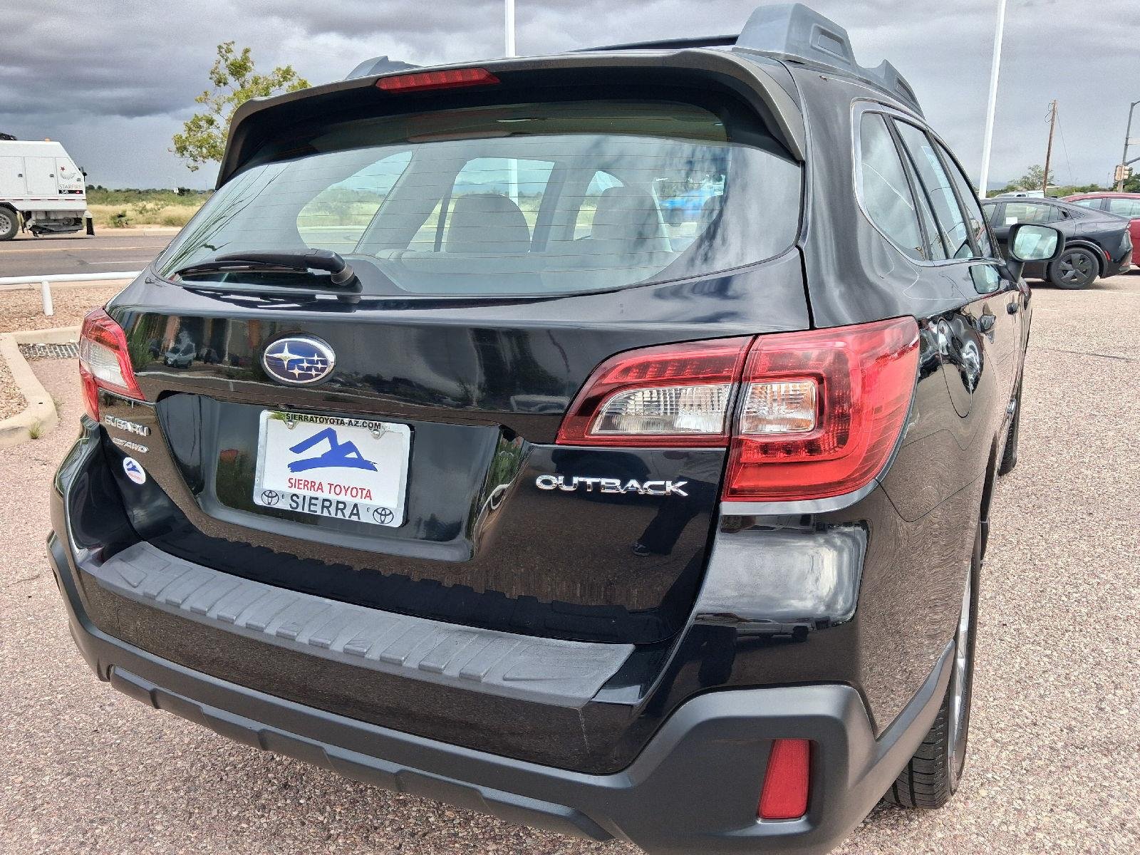 Used 2018 Crystal Black Silica Subaru 2.5i image 12