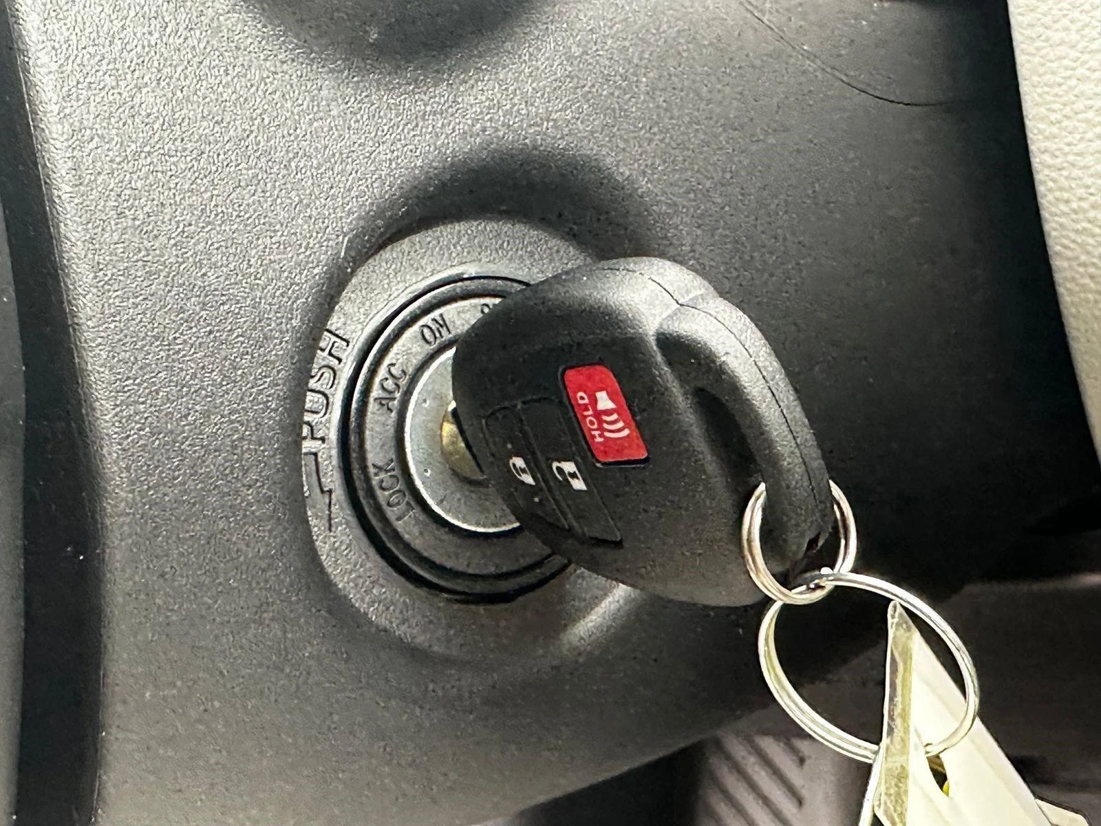 2025 Toyota Corolla Cross L - Photo 21