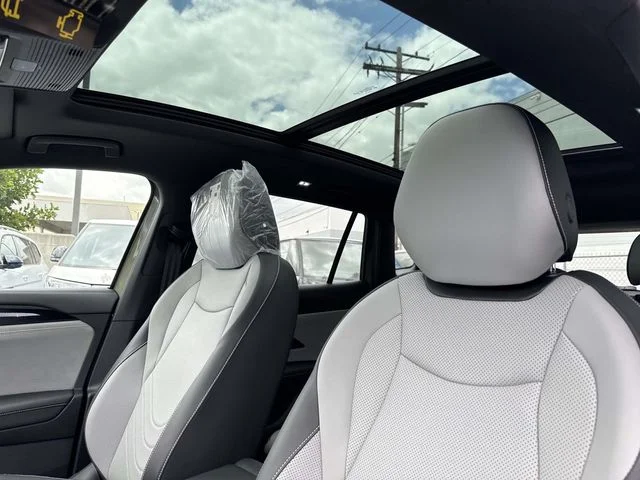 New 2026 Green Volkswagen 2.0T SE R-Line Black image 17