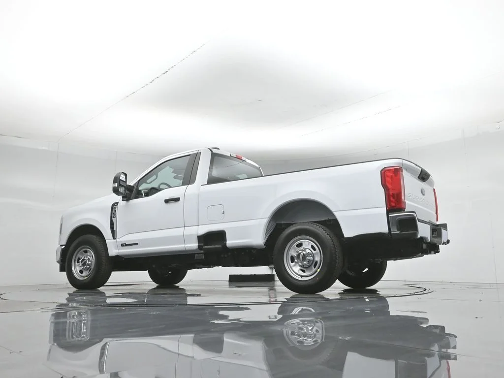 New 2026 Oxford White Ford XL image 45