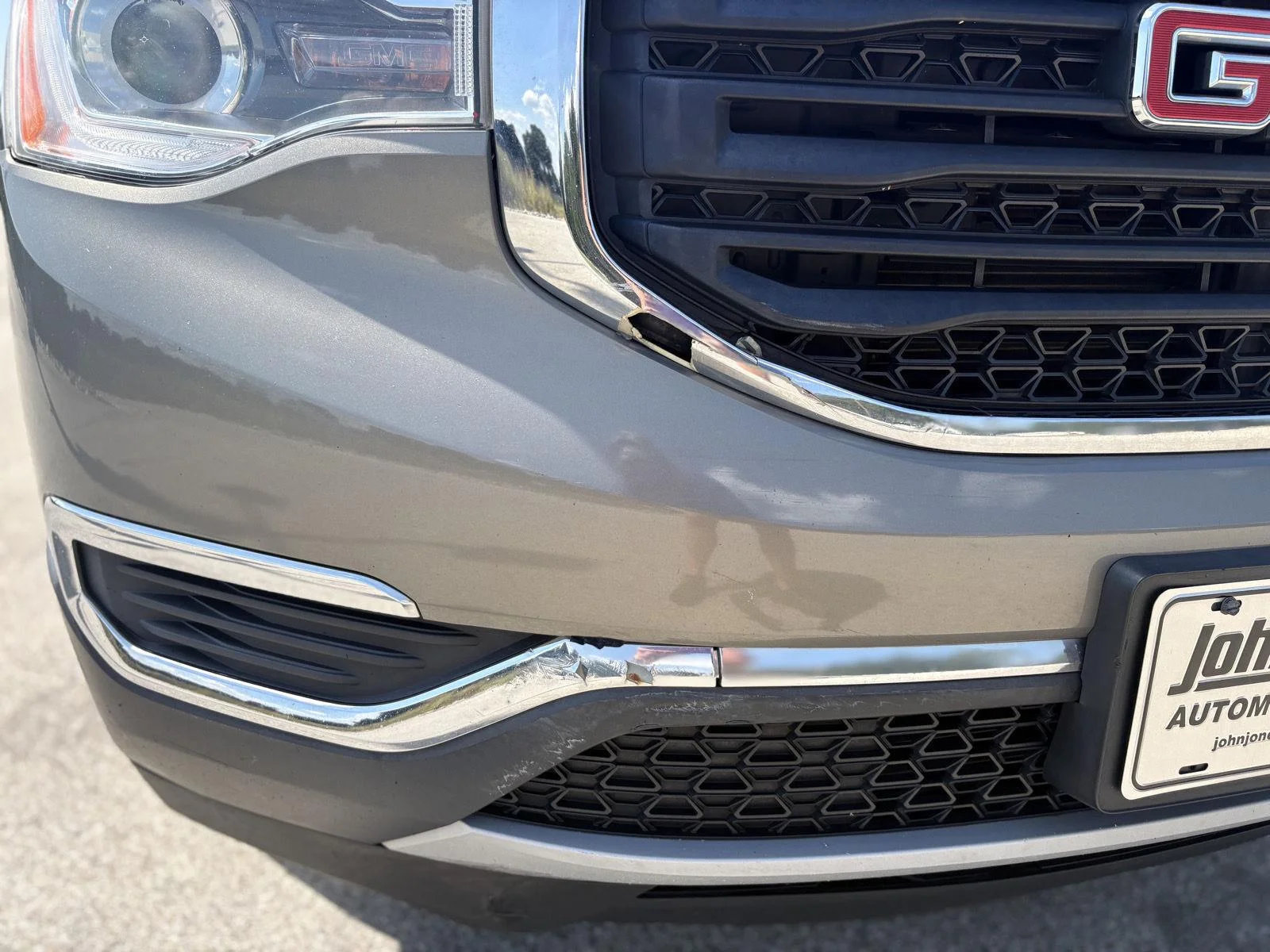 Used 2019 Pepperdust Metallic GMC SLE image 23
