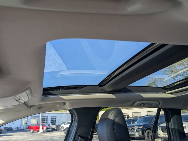 Used 2025 Gray Metallic Mazda Premium image 24