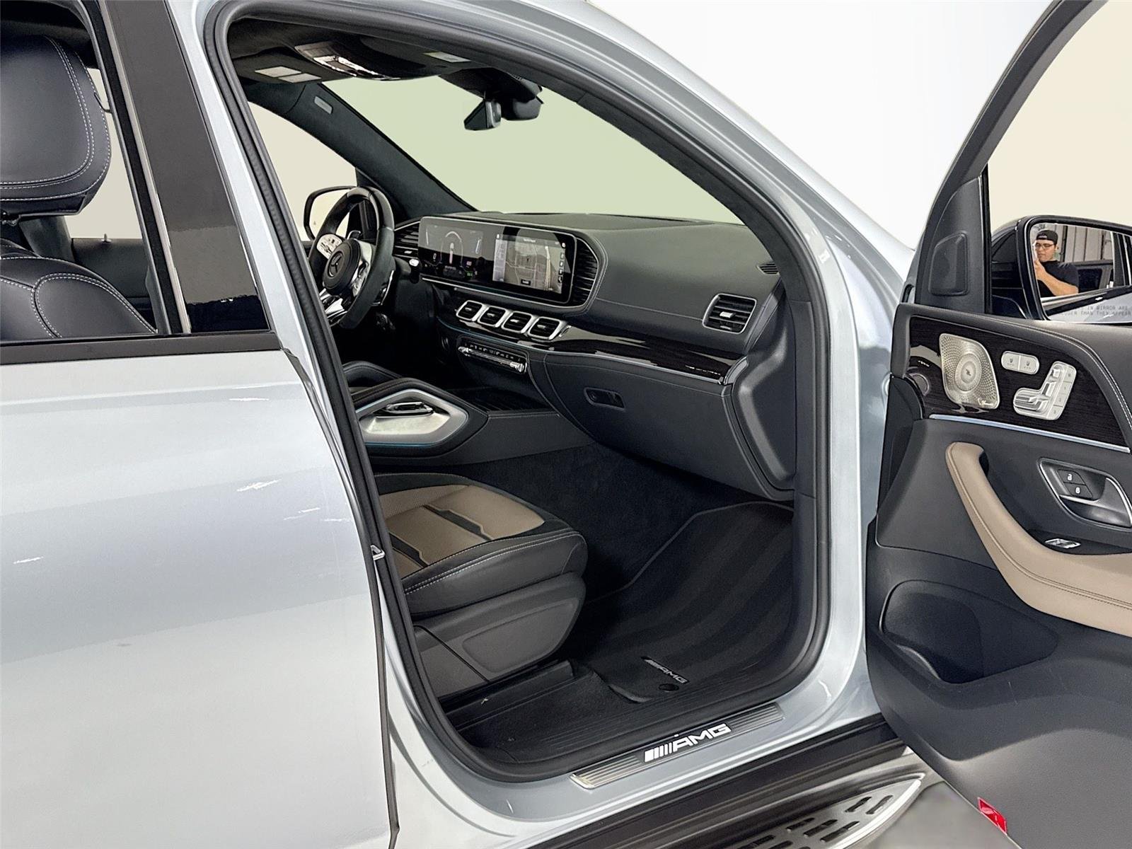 Used 2023 Cirrus Silver Metallic Mercedes-Benz AMG® GLS 63 | AMG® Performance Steering Wheel | Heated/Cooled Seats image 35