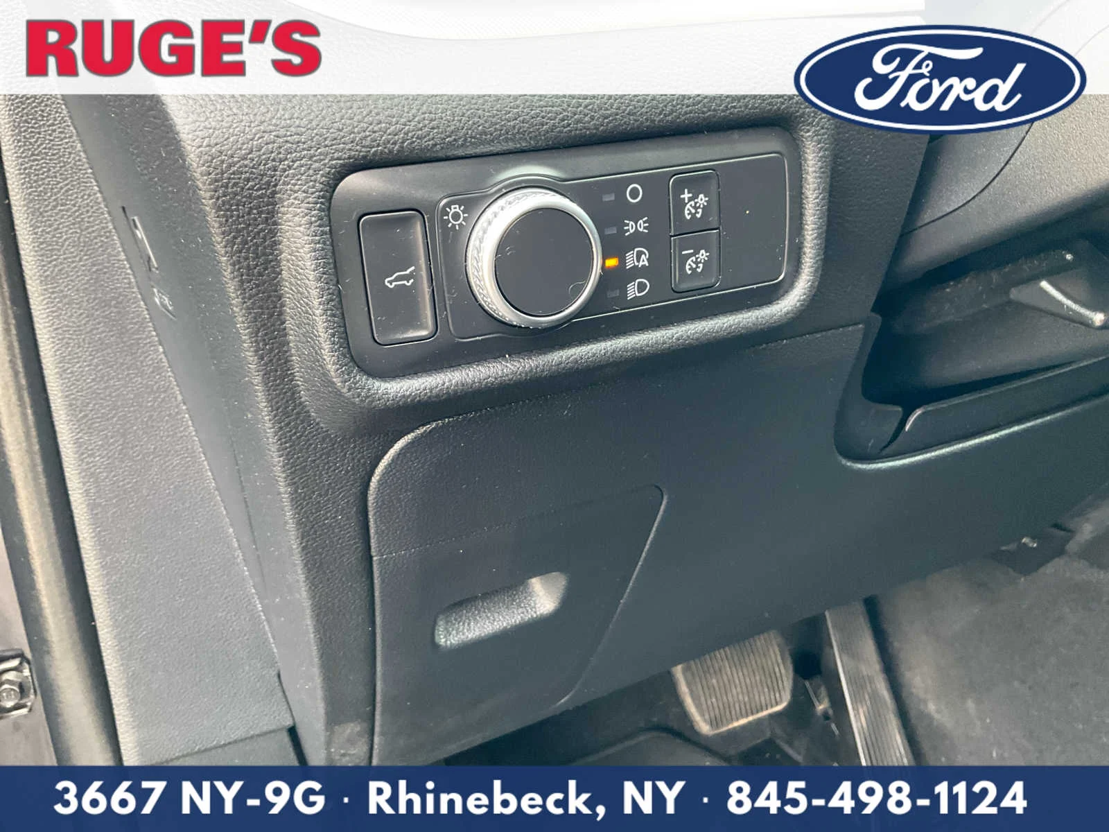 Used 2020 Agate Black Metallic Ford XLT image 17