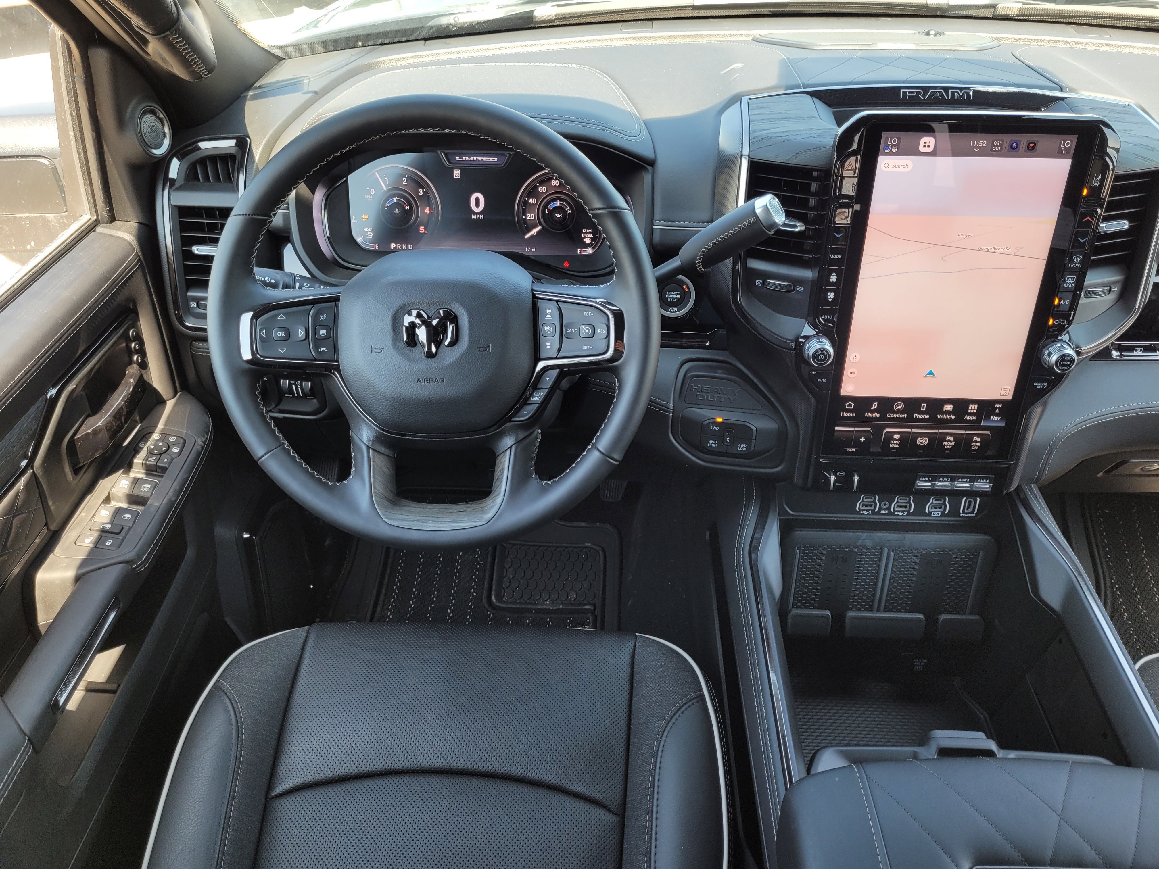 2025 RAM 3500 Limited - Photo 13