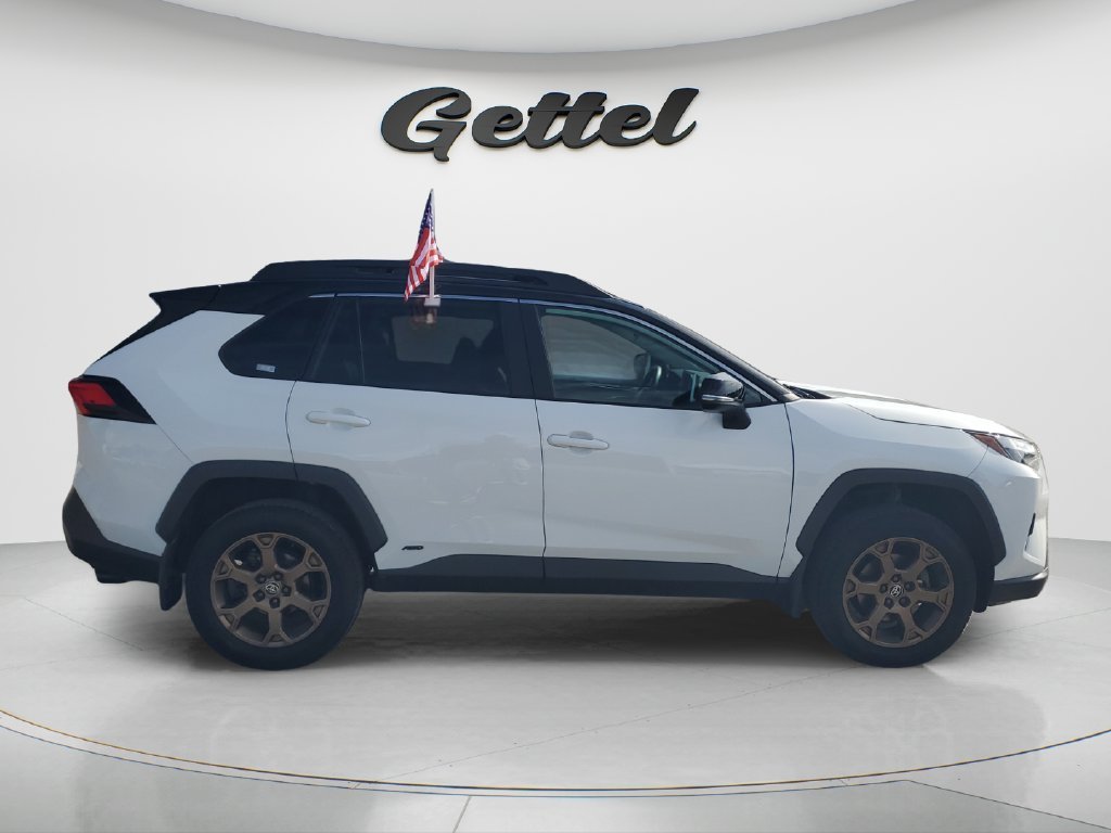 Used 2023 White Toyota Woodland Edition image 4