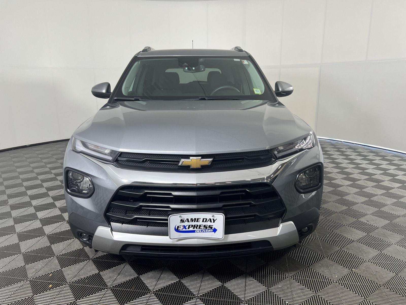 Used 2023 Sterling Gray Metallic Chevrolet LT image 28
