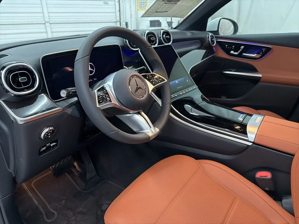 Used 2026 White Mercedes-Benz GLC 300 image 12