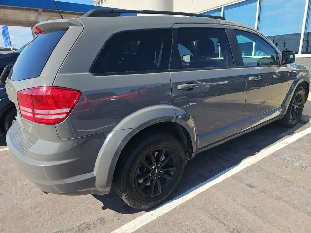 Used 2020 Gray Dodge SE image 9