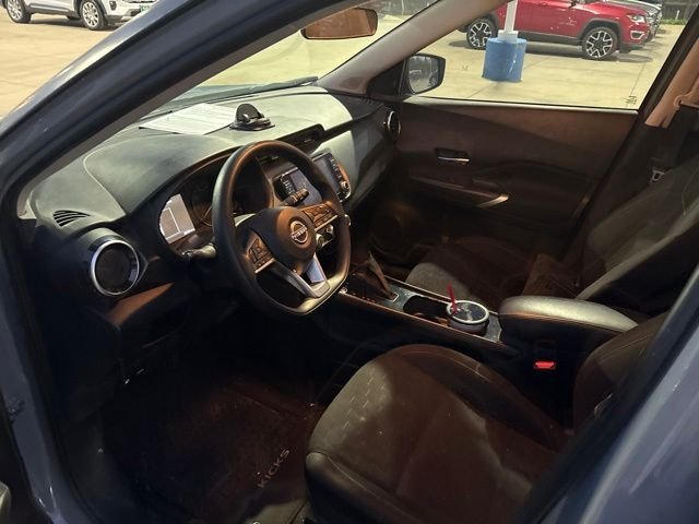 Used 2023 Gray Nissan SV image 10