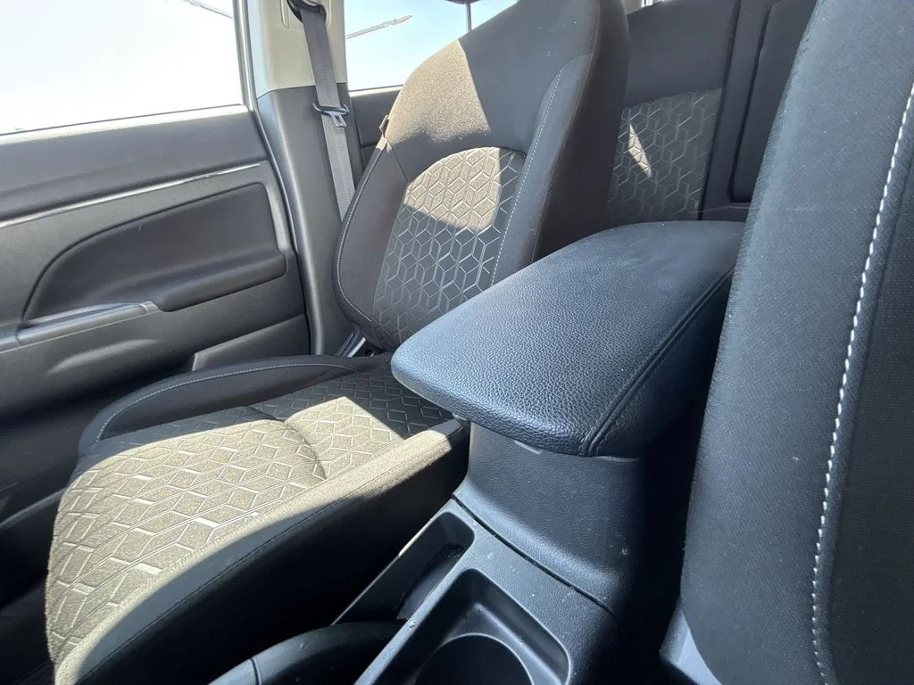 Used 2024 Silver Mitsubishi 2.0 ES image 23