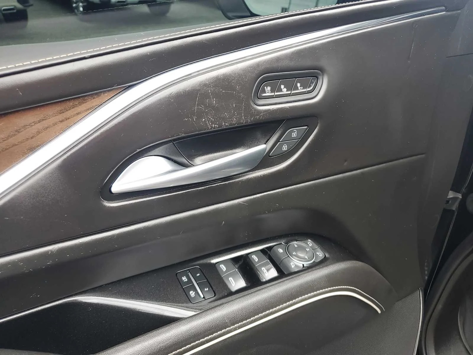 Used 2023 BLACK RAVEN Cadillac 4WD Sport Platinum image 24