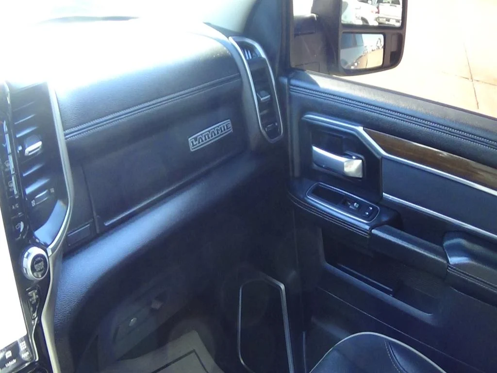 Certified Used 2024 Billet Silver Metallic Clear Coat (psc) RAM Laramie image 35