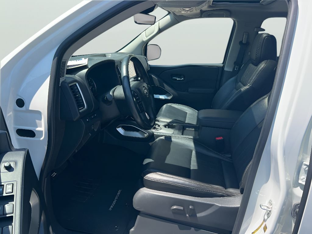 Used 2024 Glacier White Nissan SL image 12